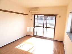 カウベルI 3階1Kのリビング/ダイニング