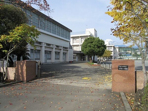 画像20:小学校「富士市立吉永第一小学校まで1049m」