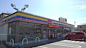 コンビニ「ミニストップ富士中島店まで448m」