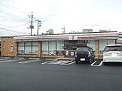 コンビニ「セブンイレブン朝日町店まで310m」