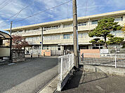 小学校「焼津市立小川小学校まで651m」