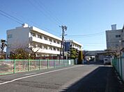 小学校「岐南町立東小学校まで2010m」