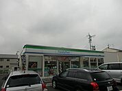 コンビニ「ファミリーマートまで190m」