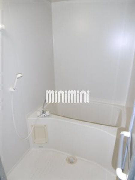 画像6:清潔感のあるお風呂です