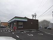 コンビニ「ファミリーマートまで314m」