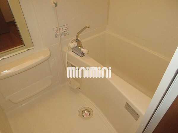 画像9:清潔感のある浴室