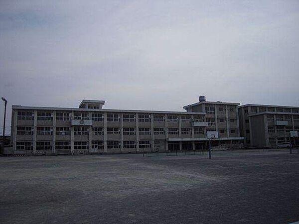 画像27:中学校「岐阜市立陽南中学校まで706m」