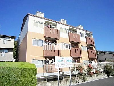 外観:南向きで日当たりの良いマンション 外観:南向きで日当たりの良いマンション
