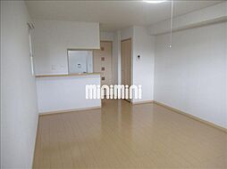 ピュア　ウェル 2階1LDKのリビング/ダイニング