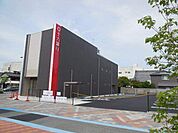 銀行「十六銀行加納支店まで228m」