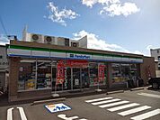 コンビニ「ファミリーマート築捨町2丁目店まで630m」