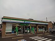 コンビニ「ファミリーマート大垣藤江町店まで137m」