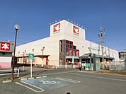 スーパー「平和堂まで580m」