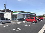 コンビニ「ファミリーマート大垣坂下町店まで1570m」