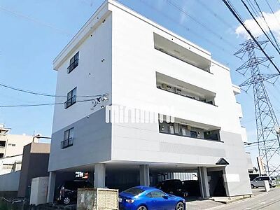 外観:重厚間のある外観ですね。 外観:重厚間のある外観ですね。