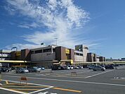 ショッピング施設「アピタ各務原店まで1900m」