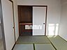 収納：和室には押入れがあります。