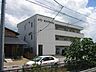 外観：重量感のある建物です。