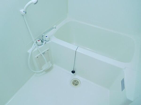画像11:綺麗で清潔感のある浴室です。