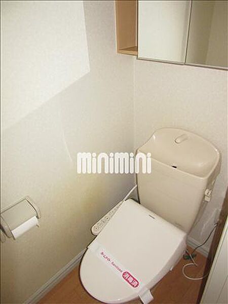 画像5:収納のあるトイレです。