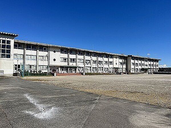 周辺：小学校「関市立瀬尻小学校まで400m」