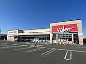 スーパー「バロー富加店まで1125m」