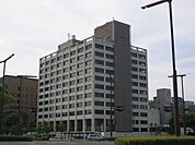 役所「四日市市役所まで789m」