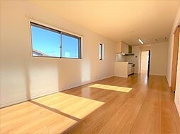 ブレイナー東富田貸家 2階2LDKのリビング/ダイニング