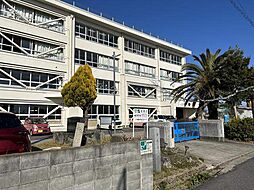 中学校「津市立西橋内中学校まで760m」