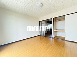 フラット・エム 2階1Kのリビング/ダイニング