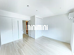 アーバンヒルズ津 101 1階1Kのリビング/ダイニング