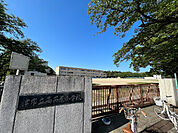 小学校「津市立高茶屋小学校まで1149m」