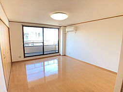 Ｙｅｌｌｏｗ　ｇａｒｄｅｎ 3階ワンルームのリビング/ダイニング