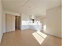 ラッフィナート 1階1LDKのリビング/ダイニング