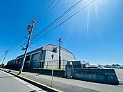 中学校「鈴鹿市立神戸中学校まで2506m」