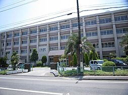 中学校「桑名市立光風中学校まで1085m」