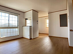 ステイツ上野 201 2階2LDKのリビング/ダイニング