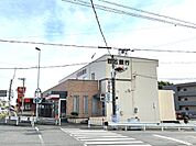 銀行「百五銀行いなべ東出張所まで905m」