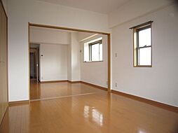 アヅマヤビル 6階1LDKのリビング/ダイニング