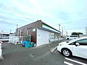 コンビニ「ファミリーマート桑名安永東店まで873m」