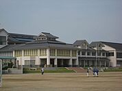 中学校「桑名市立長島中学校まで2044m」