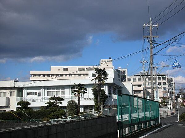 病院「三重県立志摩病院まで1210m」