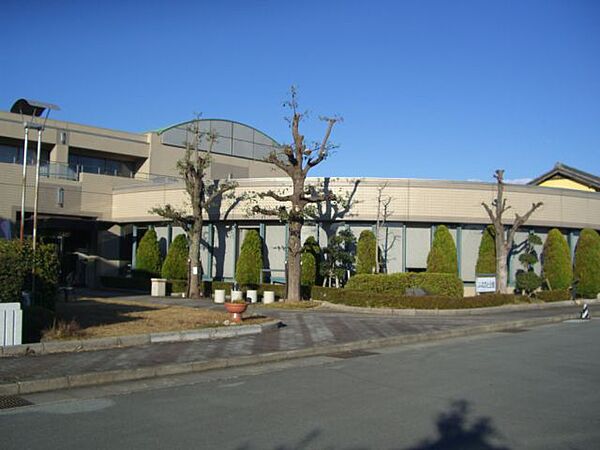 周辺：役所「明和町立図書館まで760m」