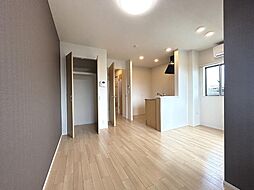 グリーンハイム小俣 201 2階1LDKのリビング/ダイニング