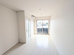 ラヴニール 1階1Kのリビング/ダイニング