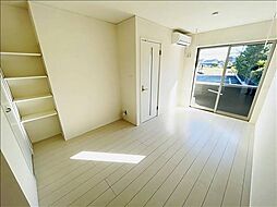 ラヴニール 1階1Kのリビング/ダイニング