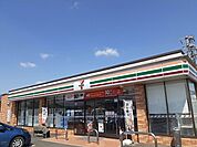 コンビニ「セブンイレブン亀山川崎町店まで4691m」