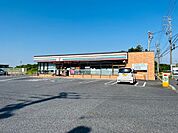 コンビニ「セブンイレブン亀山菅内町店まで737m」