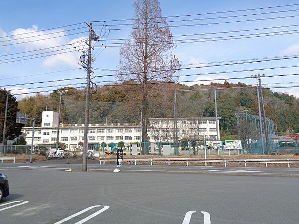 画像22:小学校「松阪市立射和小学校まで418m」