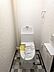 室内：トイレには快適な温水洗浄便座付き